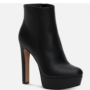 Jessica Simpson Black Neriah boot size 8